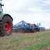 Lemken Karat 9 KUA -kultivaattori pellolla Contourtrackin kanssa