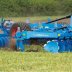 Lemken Rubin 12 -lautasmuokkain pellolla työskentelemässä nurmimaan muokkauksen parissa