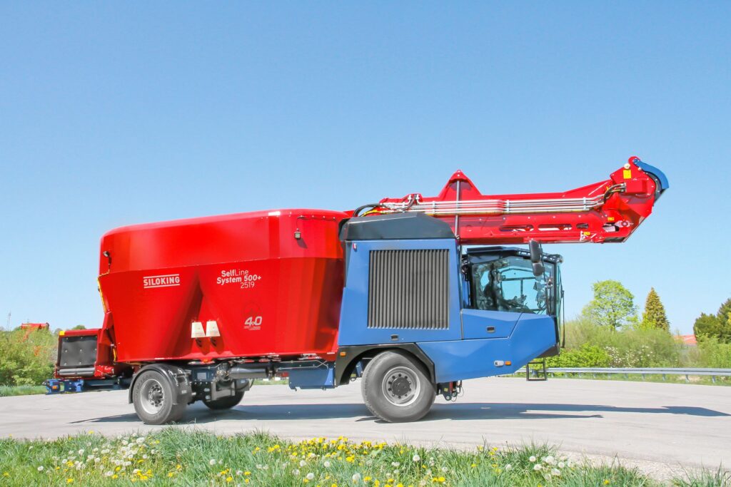 Siloking SelLine System 1000+ ajaa maantiellä.
