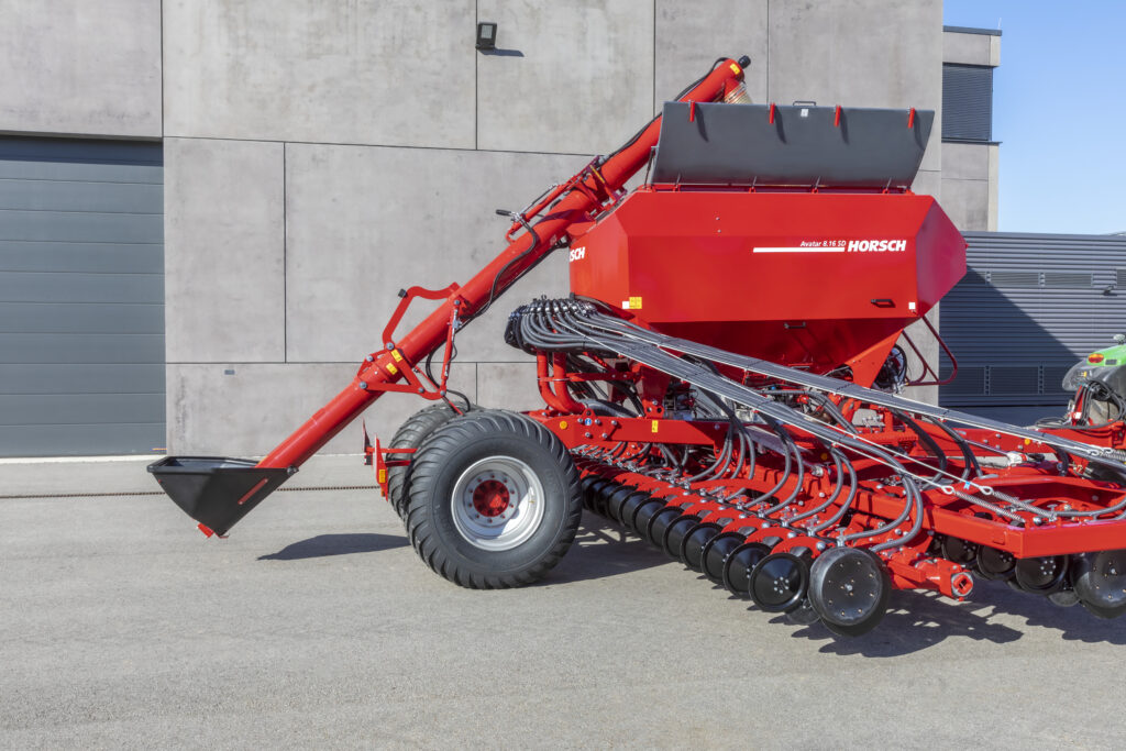 Horsch Avatar -kylvökoneen täyttöruuvi täyttöasennossa.