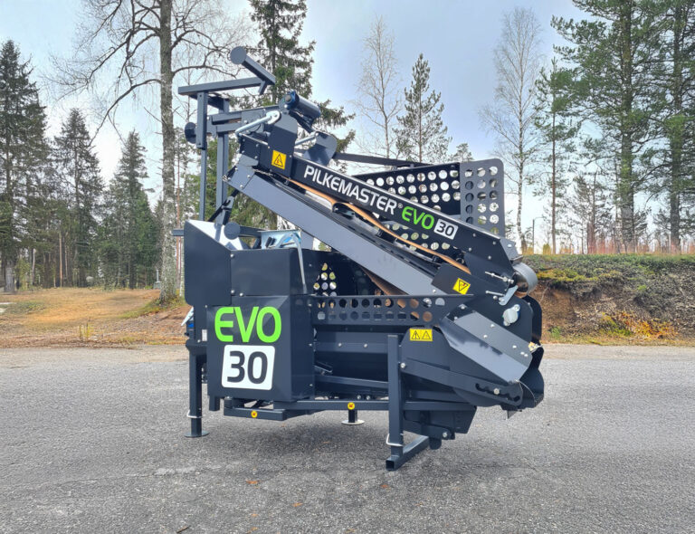 Pilkemaster Evo 30 klapikone traktorikäyttöinen.
