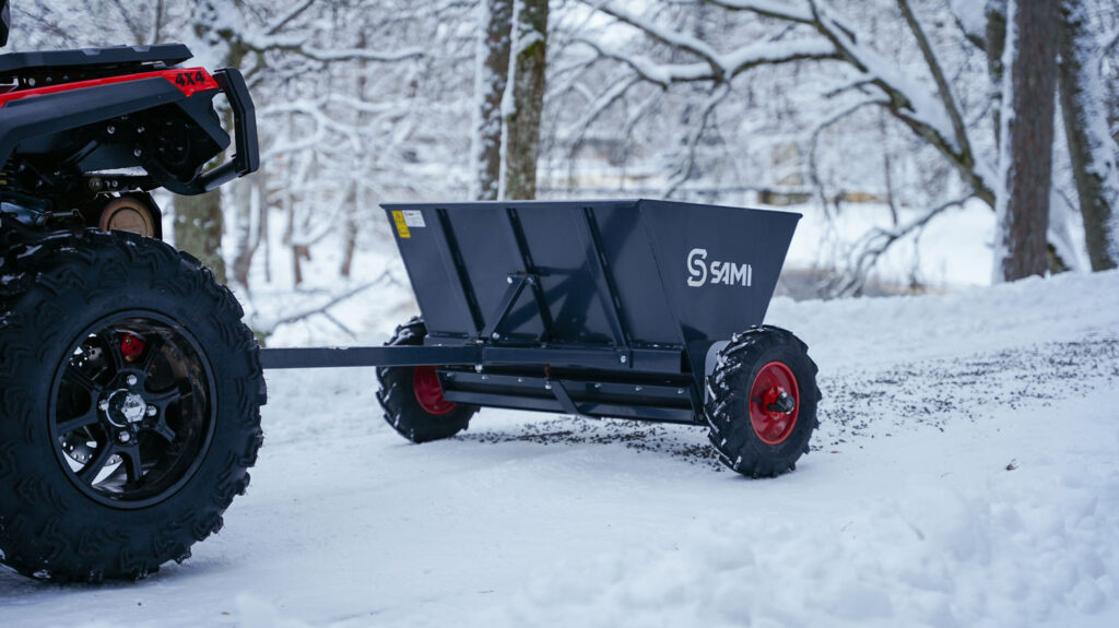 Sami S-290 hiekoitin edestä kuvattuna.