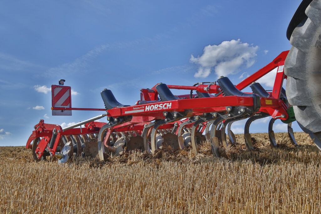 Pellolla Horsch Terrano FX -kultivaattori.