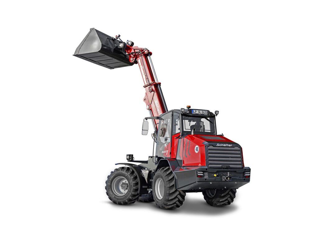 Schäffer 8620 T-3 -teleskooppikuormaaja valkoisella taustalla.